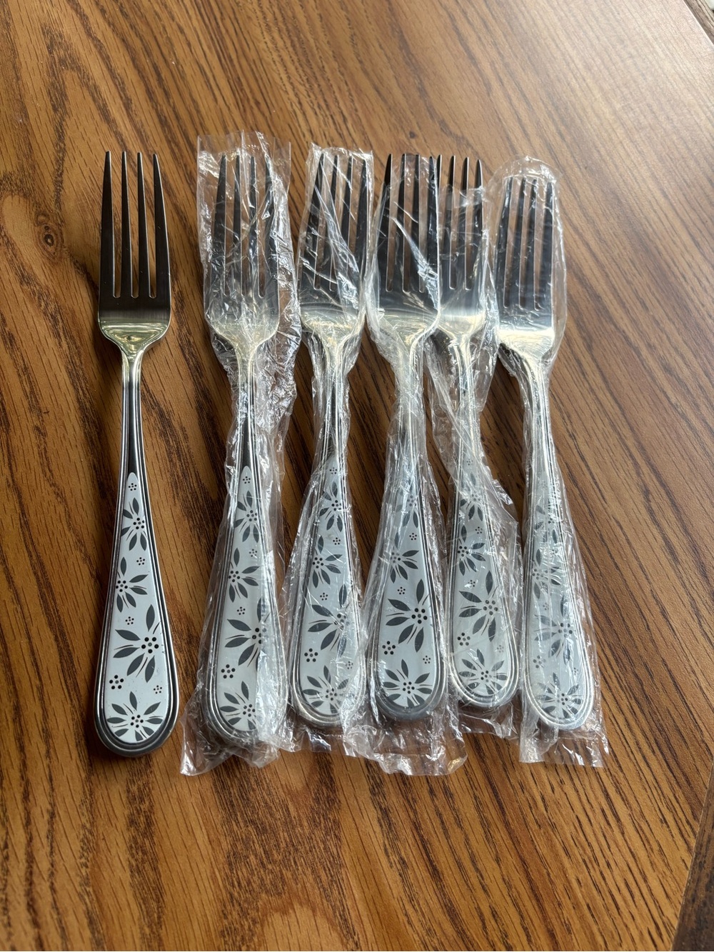 Temptations Stainless Steel Dinner Forks w/gray-white Floral Handles (Set of 6)